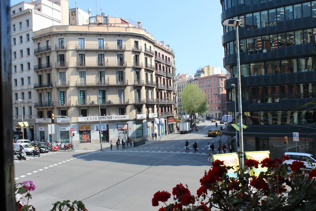 Sleep Green - Certified Eco Youth Hostel Barcellona Esterno foto