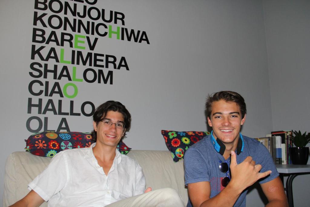 Sleep Green - Certified Eco Youth Hostel Barcellona Esterno foto