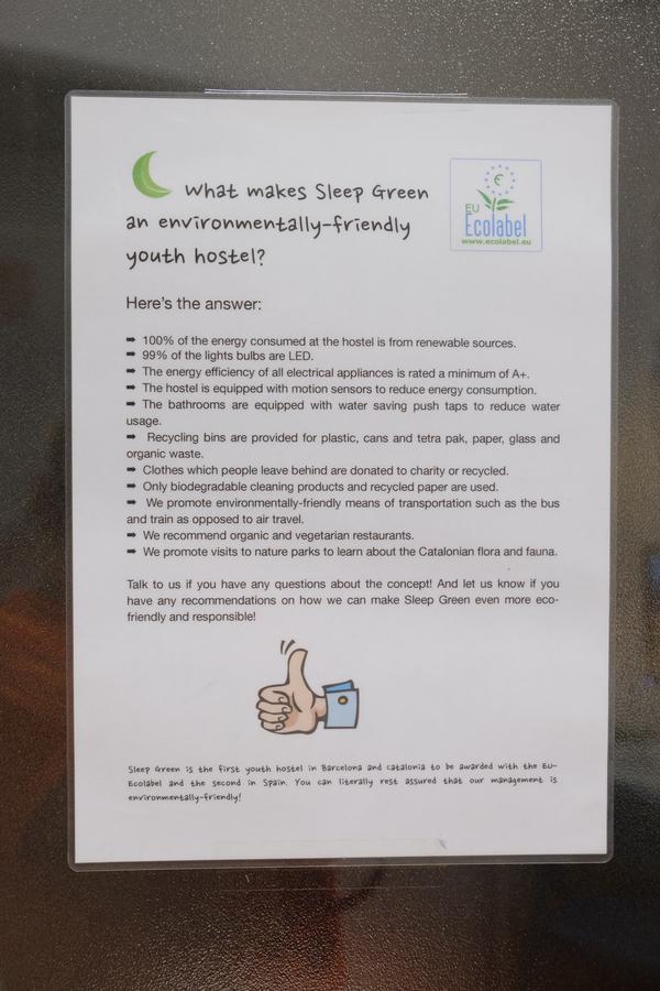 Sleep Green - Certified Eco Youth Hostel Barcellona Esterno foto