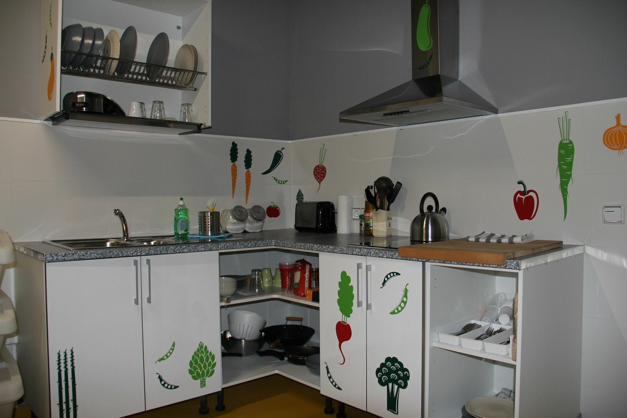 Sleep Green - Certified Eco Youth Hostel Barcellona Esterno foto