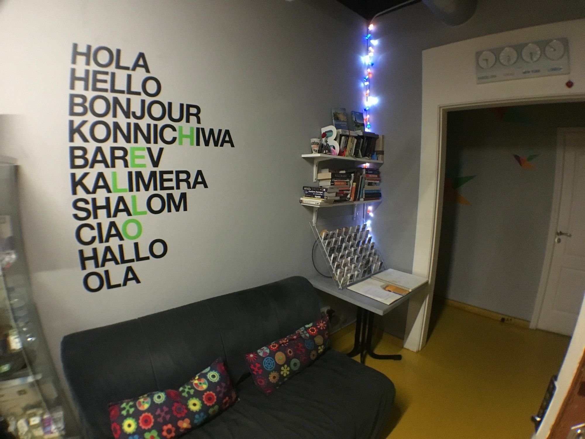 Sleep Green - Certified Eco Youth Hostel Barcellona Esterno foto